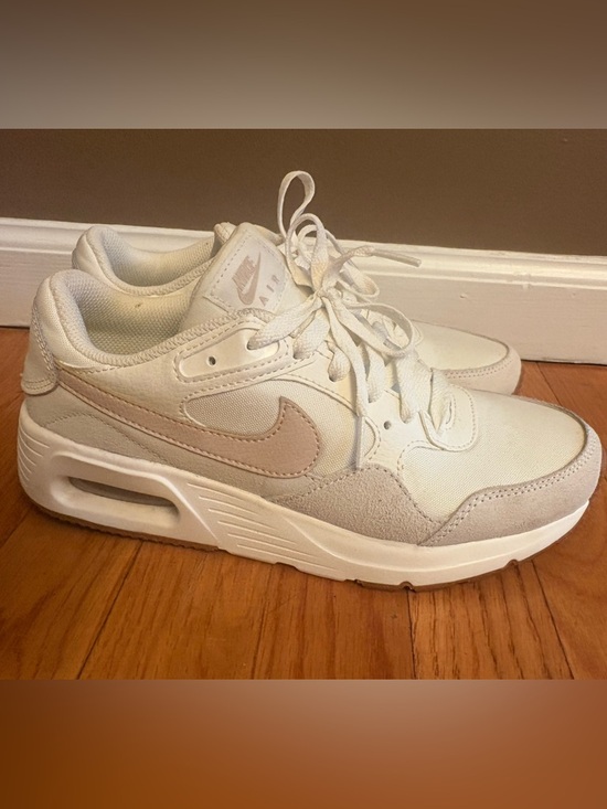 Nike Shoes - Nike Air Max SC women 7.5 sail/white/gum